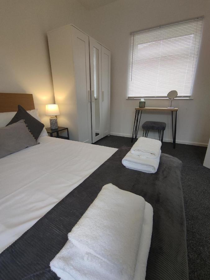 1 Bedroom Apartment With Free Parking Γουέιμουθ Εξωτερικό φωτογραφία