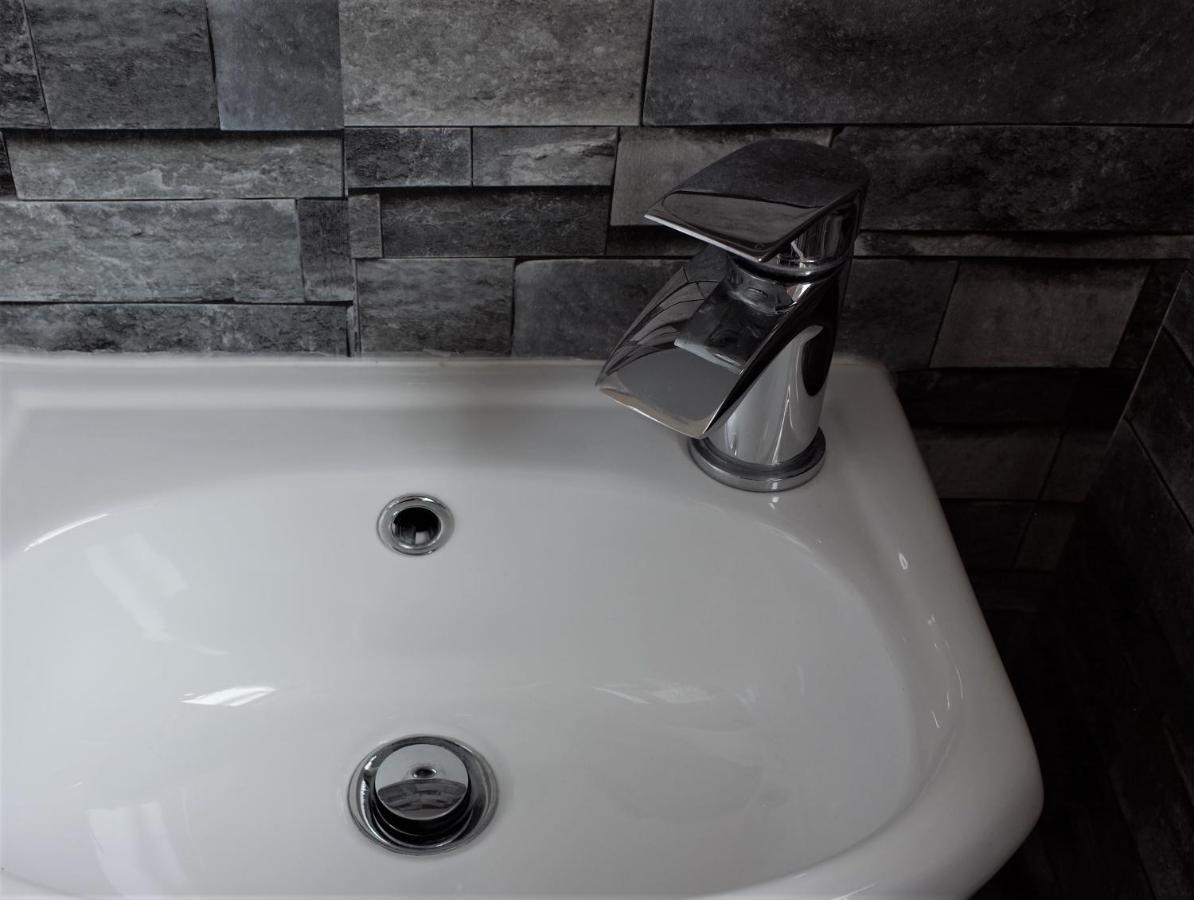 1 Bedroom Apartment With Free Parking Γουέιμουθ Εξωτερικό φωτογραφία